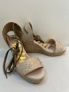 Hetre Alrefsord Hampshire Shoe Store Cuple Gold Glitter Wedge