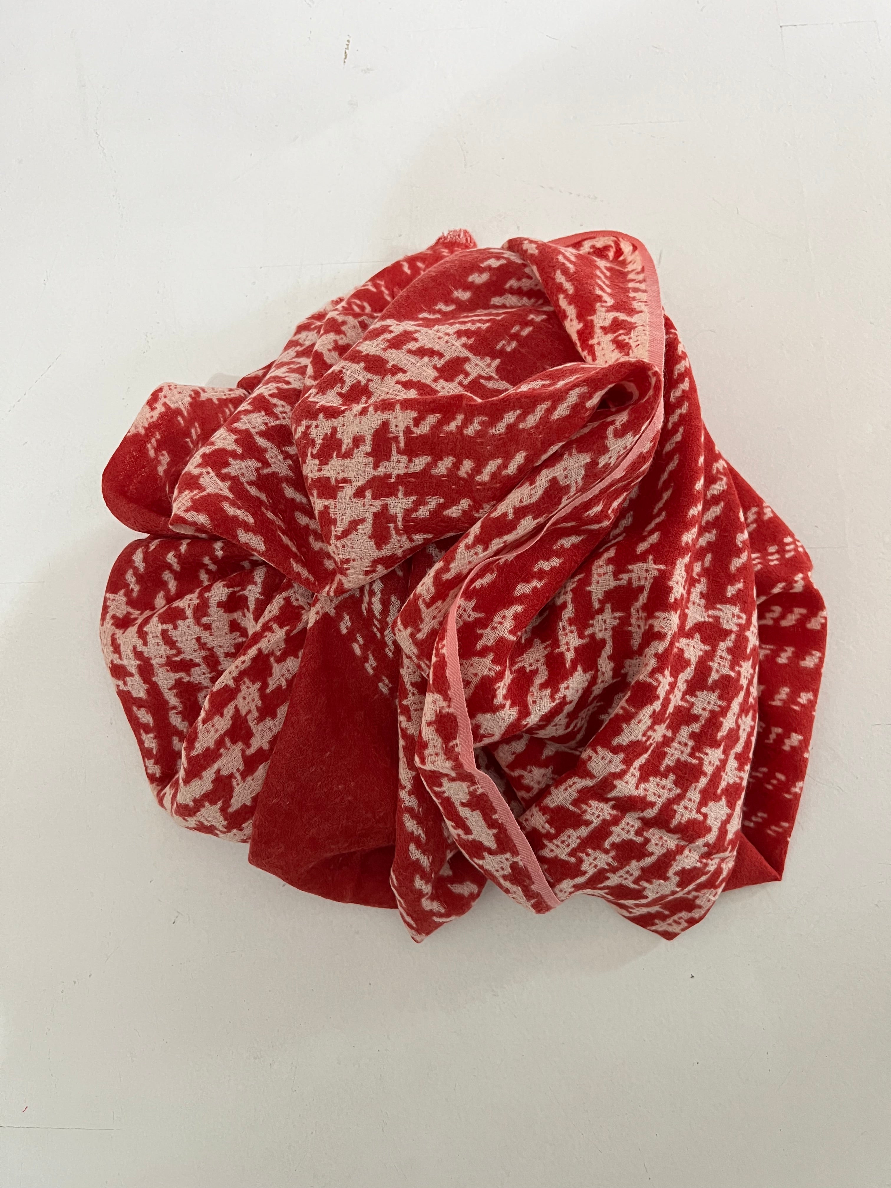 Hetre Alresford Hampshire Accessory Store Epic Paris Red Dogtooth Check Wool Scarf