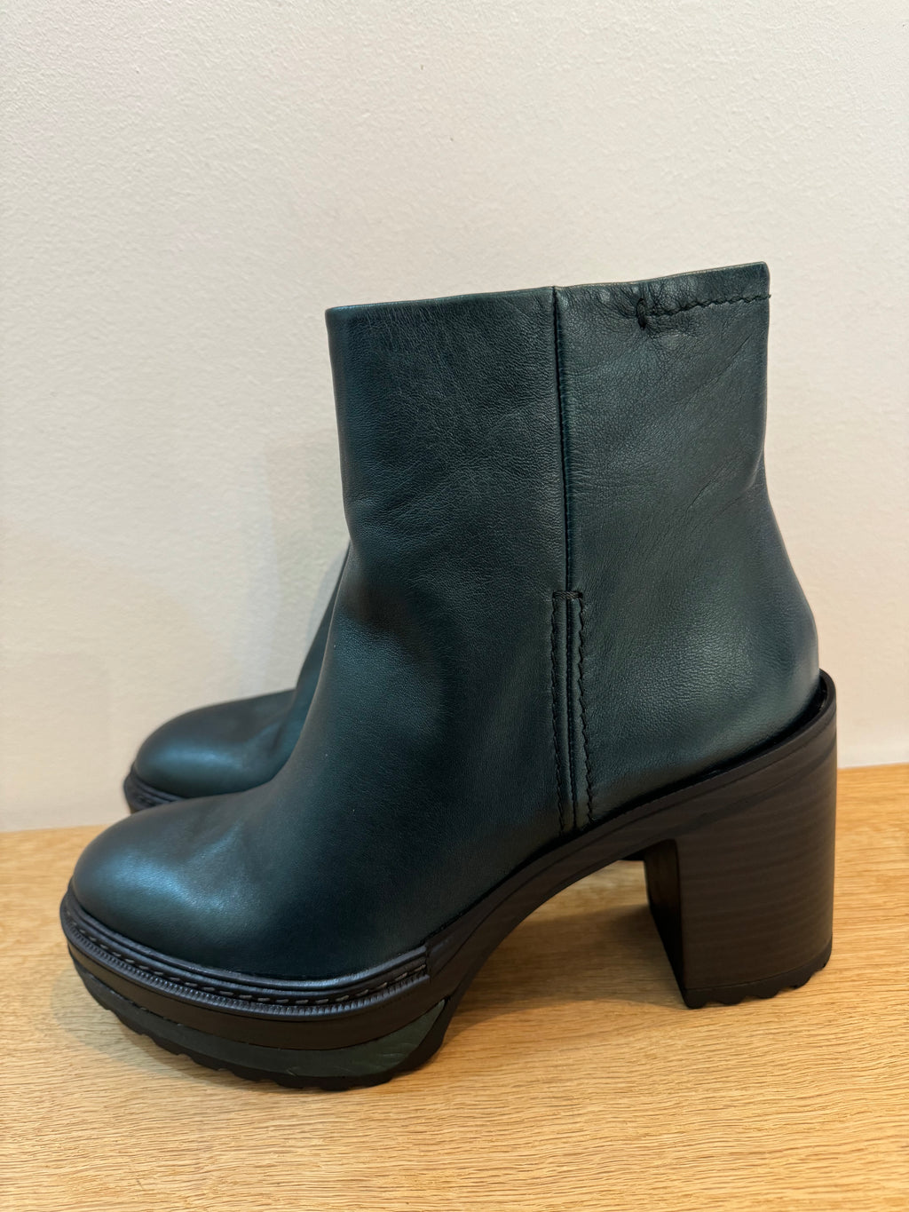 Hetre Alresford Hampshire shoe store Pons Quintana Petrol Leather Ankle Boot