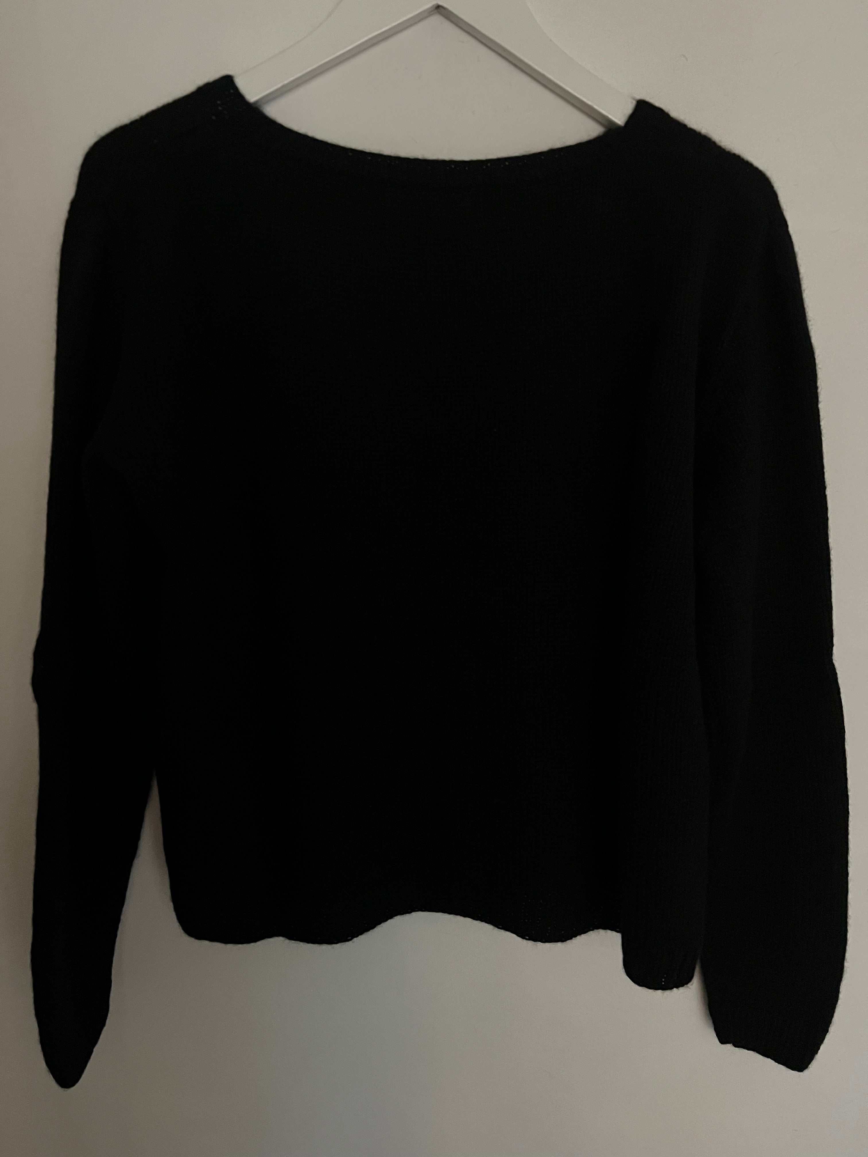 Hetre Alresford Hampshire Clothes Store English Weather Black Sophie Cashmere Sweater  