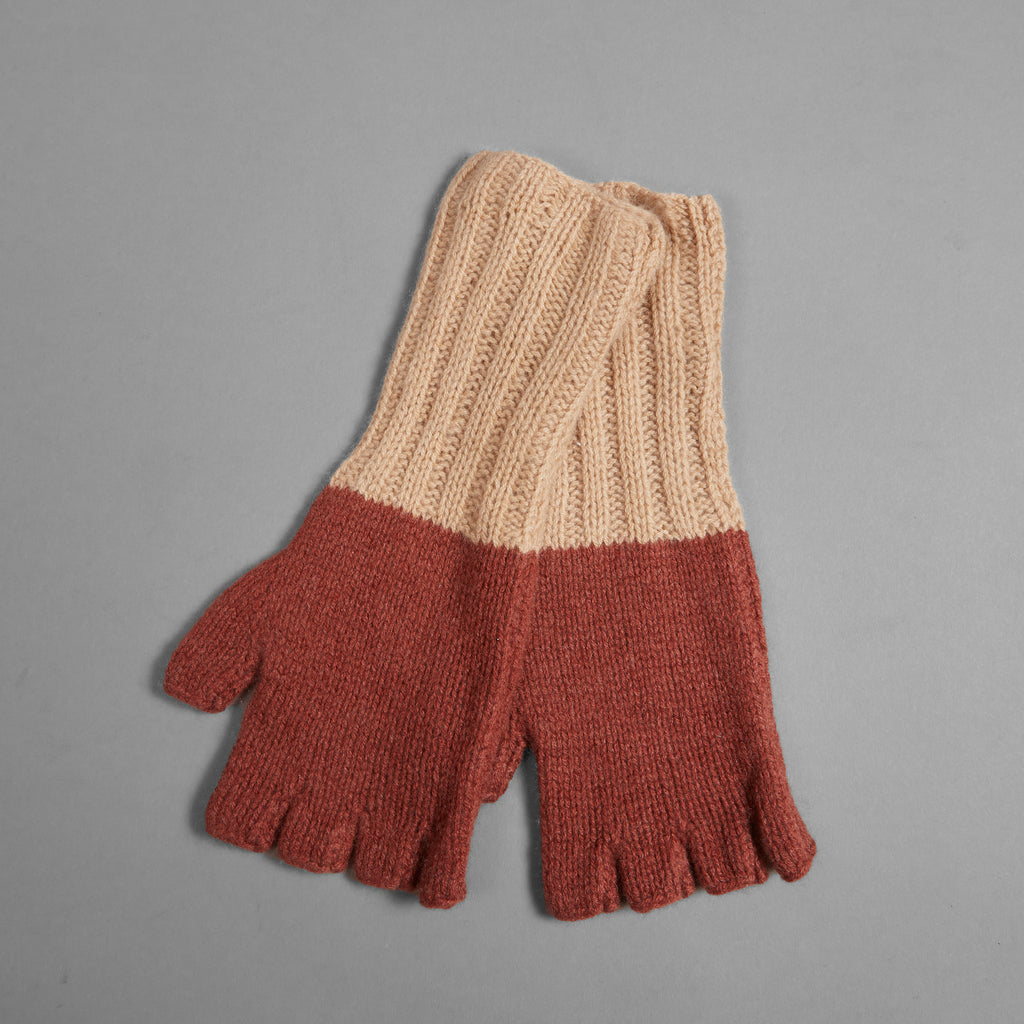 Hetre Alresford Hampshire English Weather Baby Camel /Conker Mittens